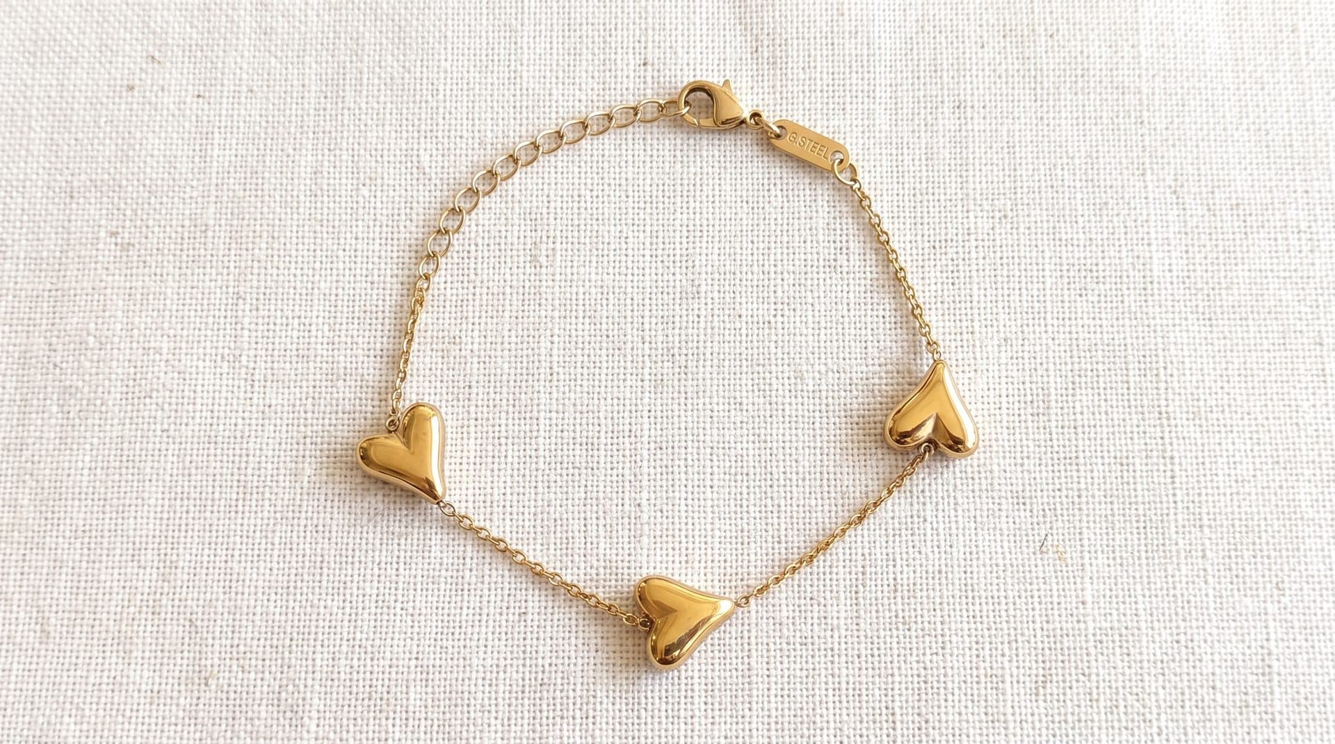 Delicate Gold Floating Heart Trio Chain Bracelet